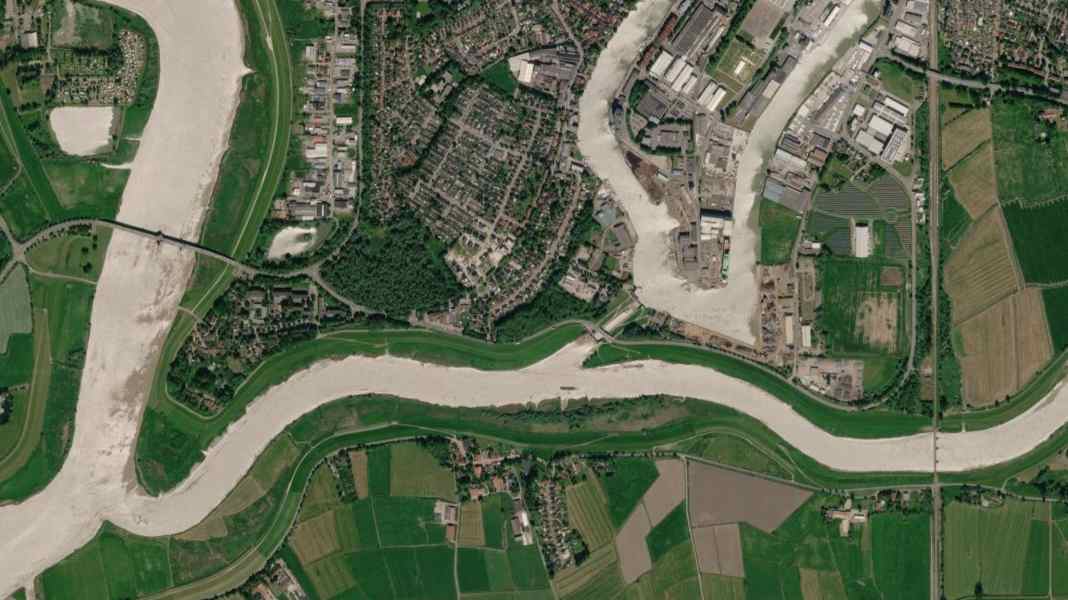 Ems: Seeschleuse Leer - für drei Tage vollständig gesperrt