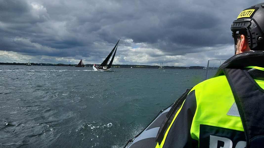 Denmark: Alssund - Police check more on the water