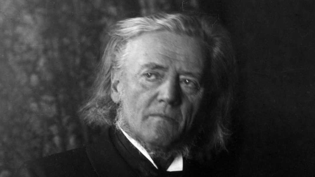 200th birthday: Georg von Neumayer – from a message in a bottle to a research station