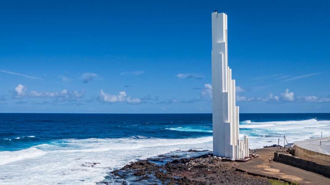 Besondere Leuchttürme: Punta del Hidalgo - moderne Formen als Abbild der Natur
