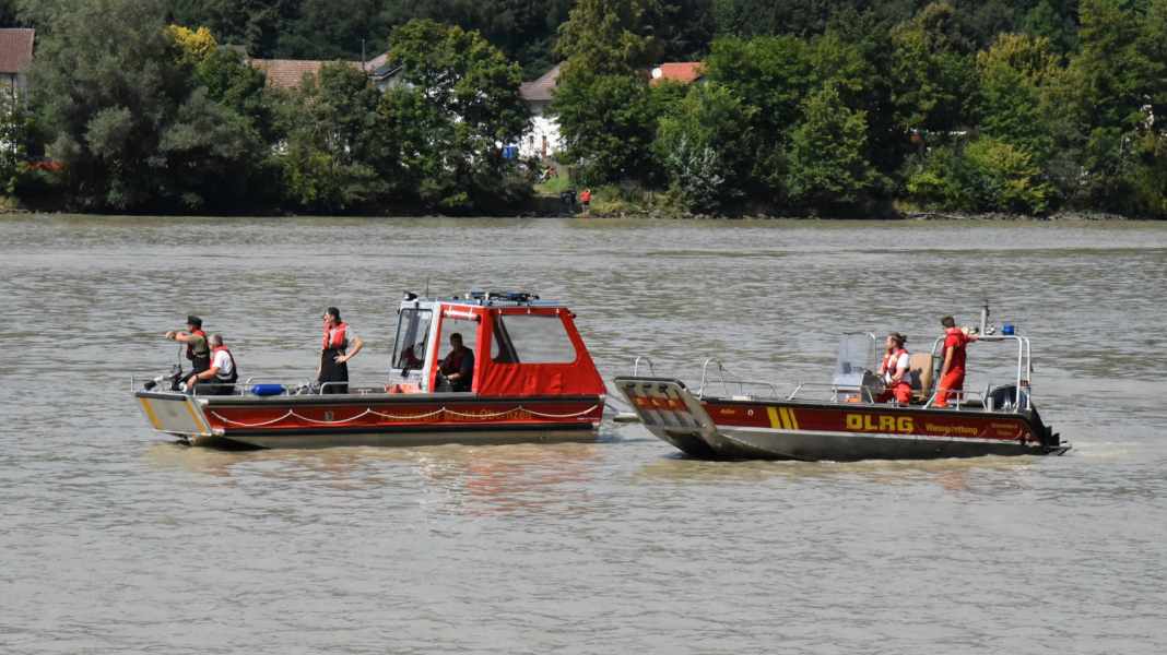Schwerer Wasserski-Unfall: 55-Jähriger in Niederbayern vermisst