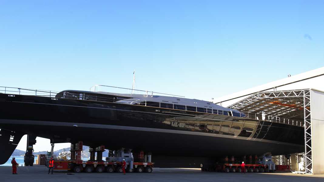 Perini Navi lässt „Sybaris“ zu Wasser