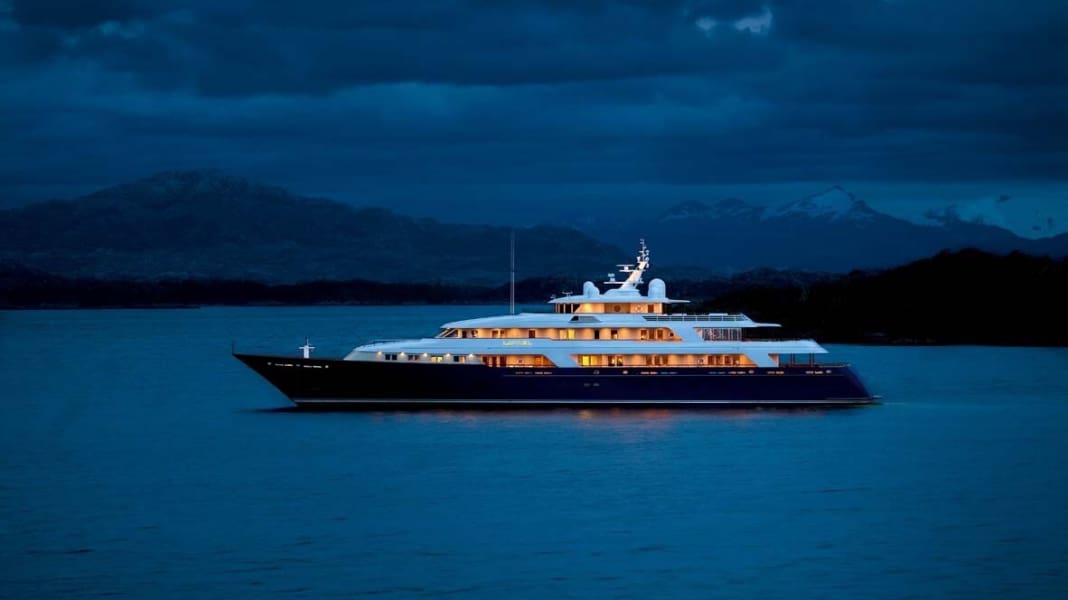 Laurel: Globetrotter