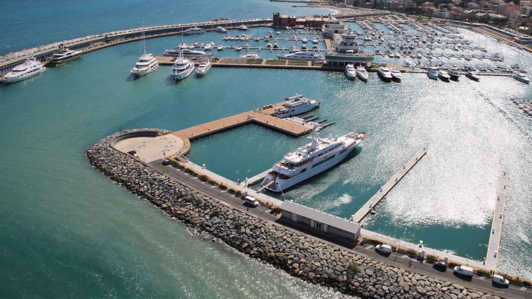 Marina di Loano mit neuem Superyacht-Bereich