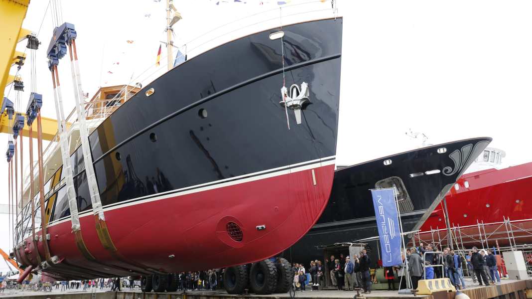 Rossinavi launched "Taransay" into the water.