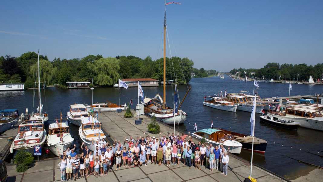 Feadships among themselves