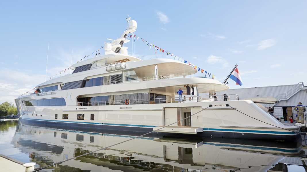 69-metre Feadship "Samaya" casts off