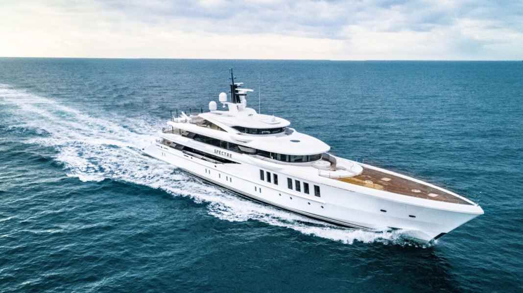 Benetti liefert „Spectre“ ab
