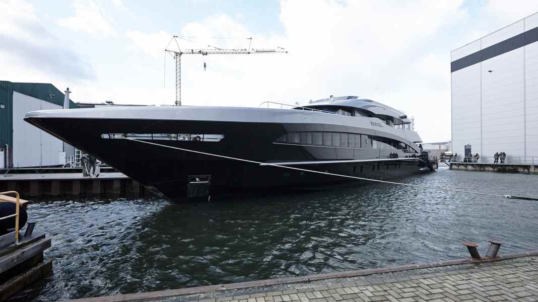 Heesen launched "Ventura" into the water