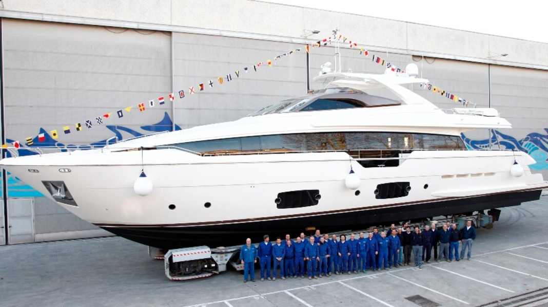 Flaggschiff-Stapellauf bei Ferretti Yachts