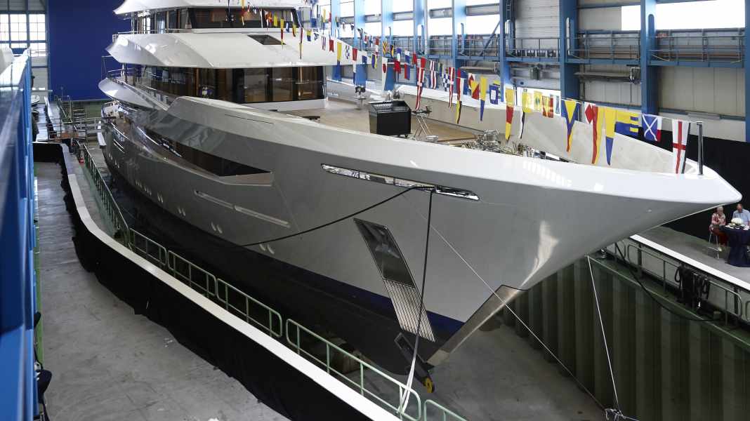 Feadship launches 70-metre "Joy" into the water