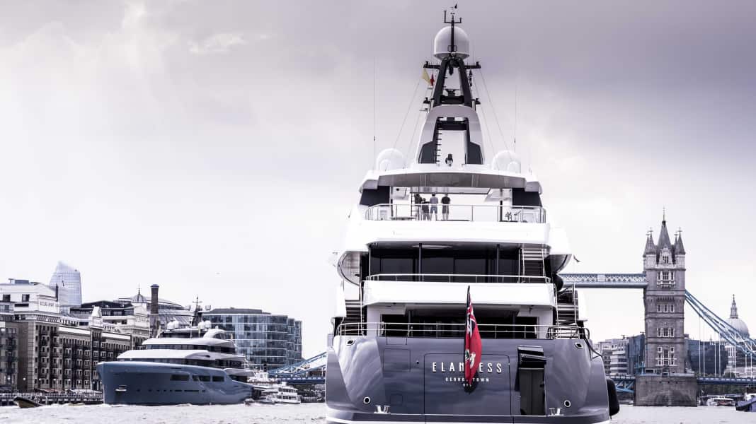 Yacht show flair in London
