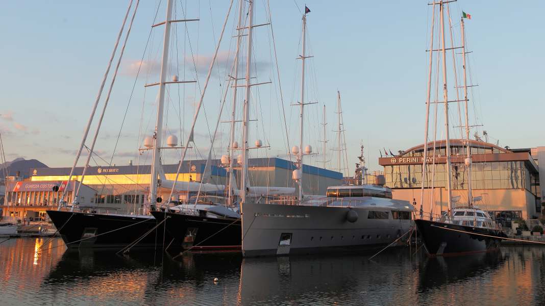 Ferretti und Sanlorenzo wollen Perini Navi retten