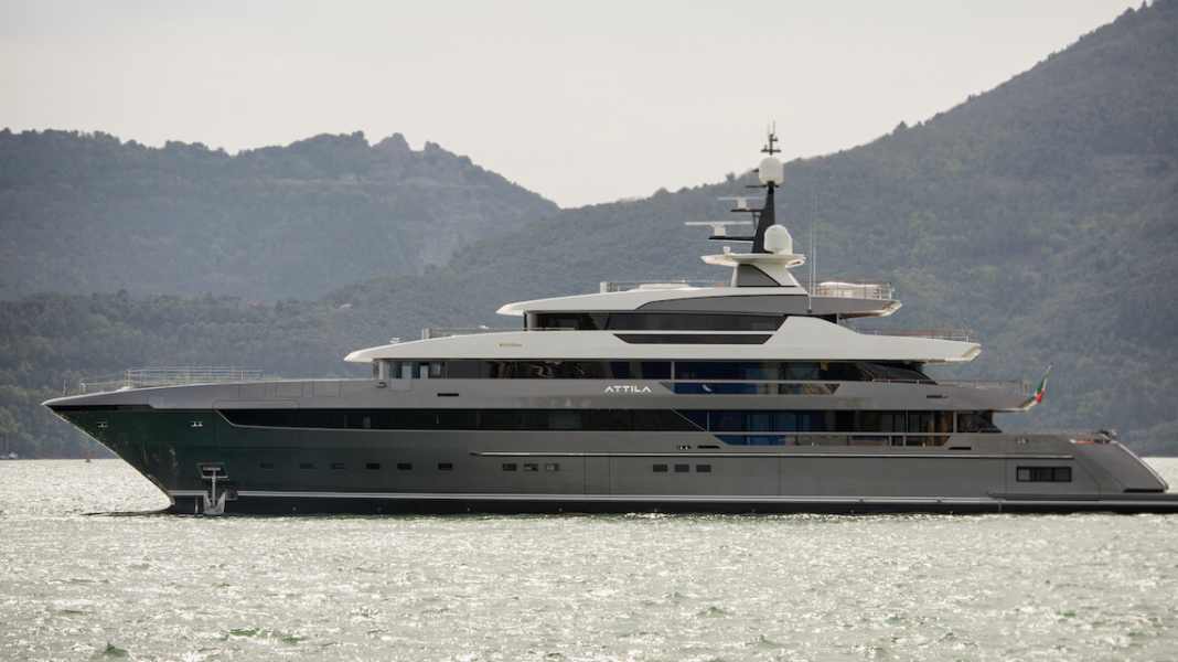 Sanlorenzo shows flagship