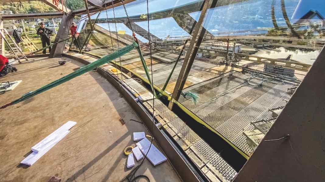 Giant discs for "REV Ocean"