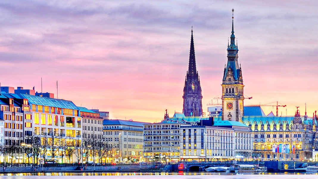 Superyacht location Hamburg