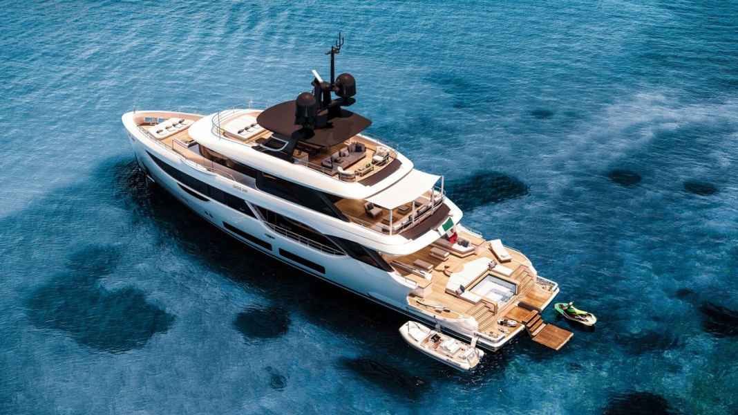 The first Oasis 34M floats