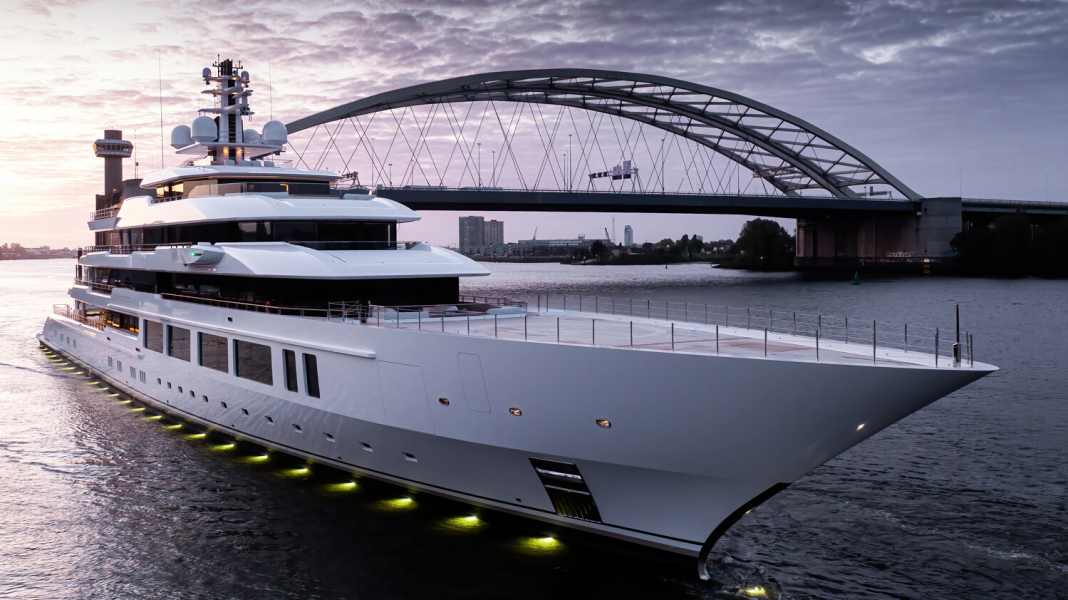 117-Meter-„Infinity“ von Oceanco