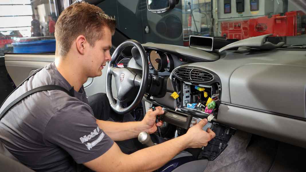 Infotainmentsystem PCCM Plus: Online im Klassiker Porsche 986 und 996