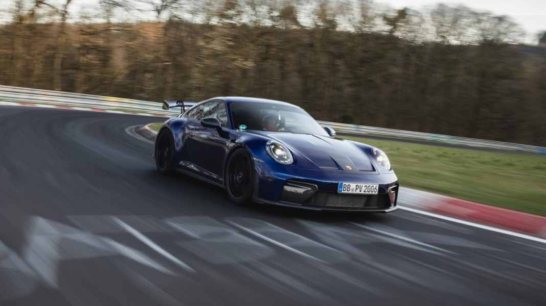 Neuer Porsche 911 GT3 schnellstes handgeschaltetes Serienfahrzeug: Rekord auf der Nordschleife