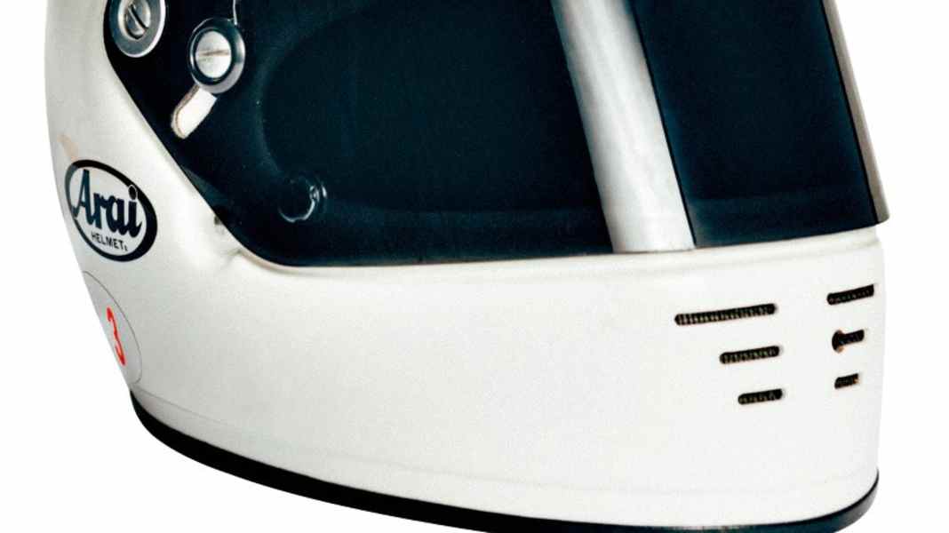 IM RÜCKSPIEGEL - Kennen Sie den noch? PORSCHE KLASSIK feiert die größten Rennfahrer und ihre Helme.