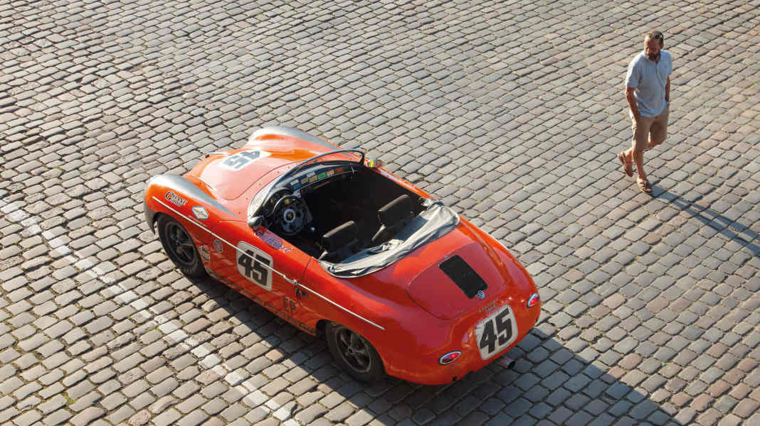 Porsche-Fahrer: Ron Szasszer – Spuren des Lebens