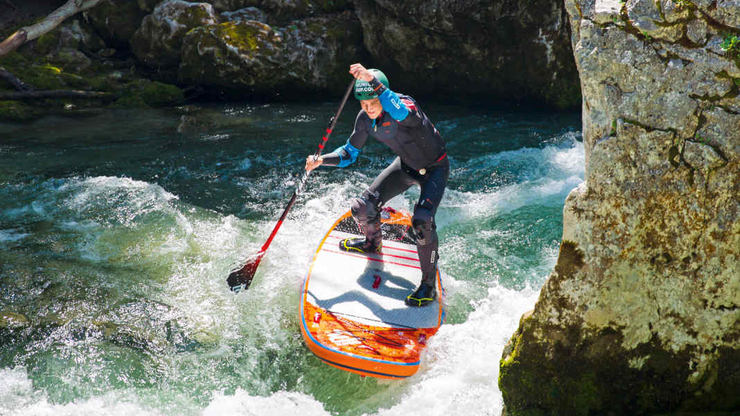 The fascination of white water: SUP on the river