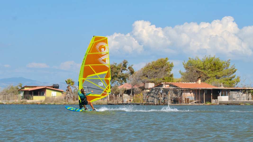Tsimari & andere Windsurf-Geheimspots in Griechenland
