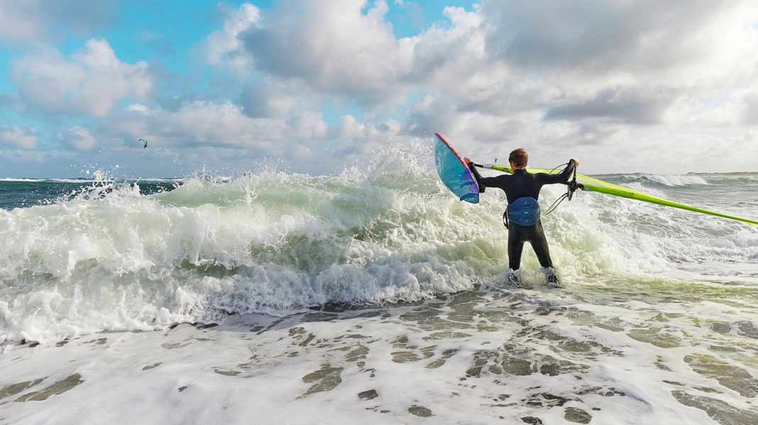 Fahrtechnik: So meisterst Du den Shorebreak