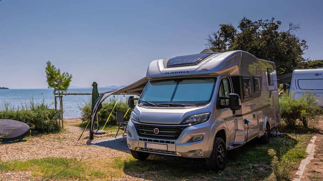 Camping tips: Camping directly at the surf spot - the best places in Croatia