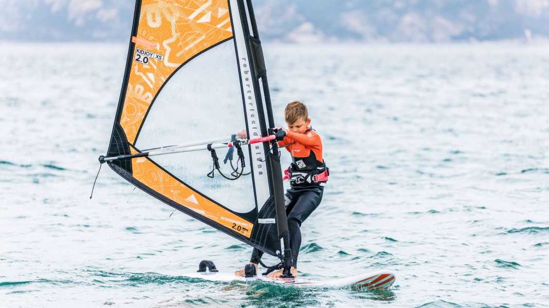 Windsurfen für Kinder – so findest du das richtige Brett