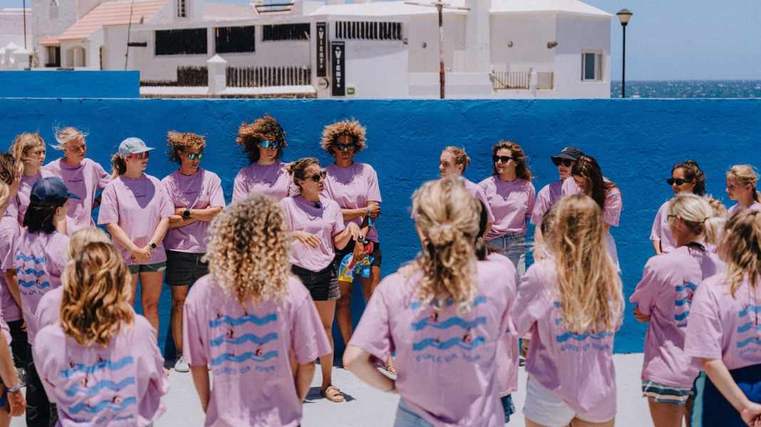 Windsurfing camps for women: "Girls on Tour" camps 2026 - starting in May on Tenerife