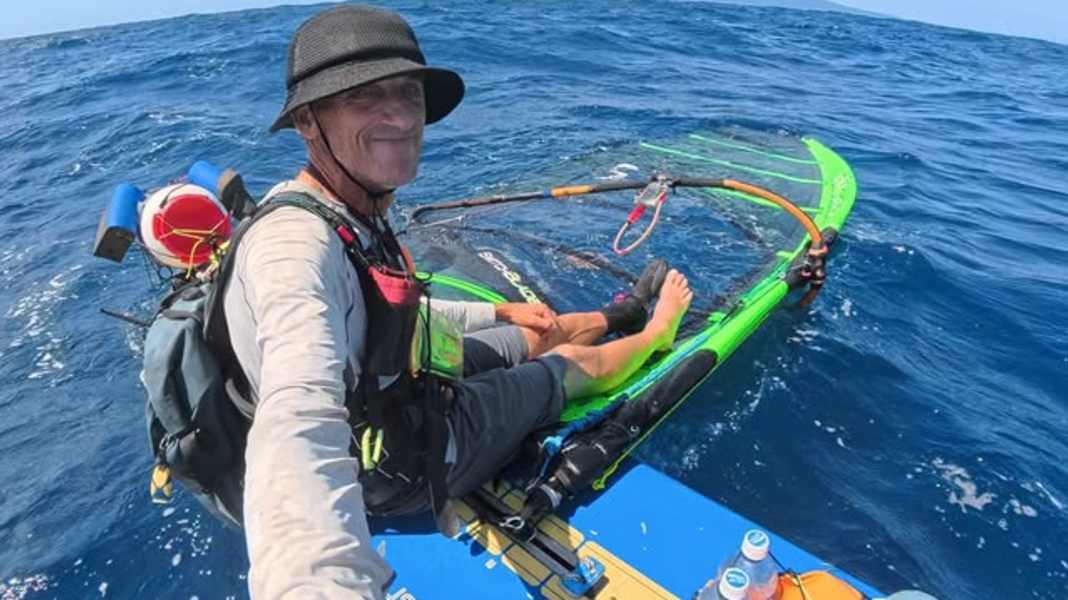 Windsurf Round Japan: Round Japan completed - Jono Dunnett has reached the finish line!