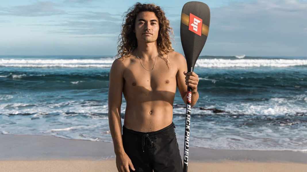 SUP-Paddel für die Welle: Das neue Surge von Black Projekt