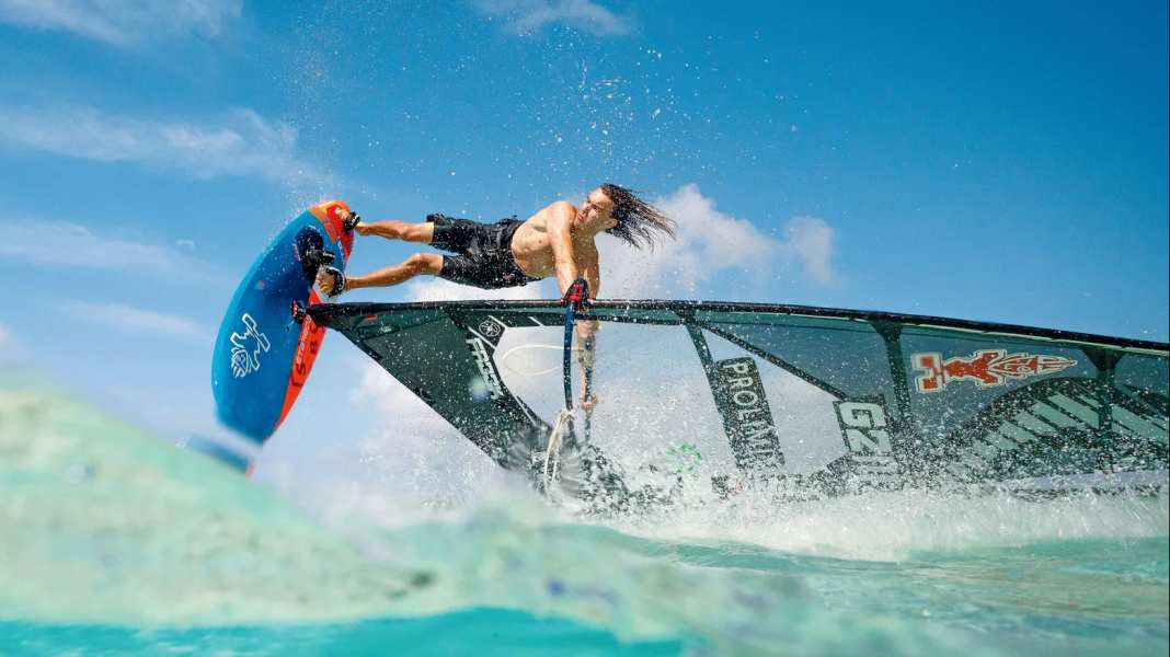Freestyle riding technique: The right equipment settings and ducking the sails