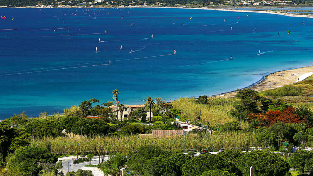 Giens/Hyères peninsula: Windsurfing spots of the month