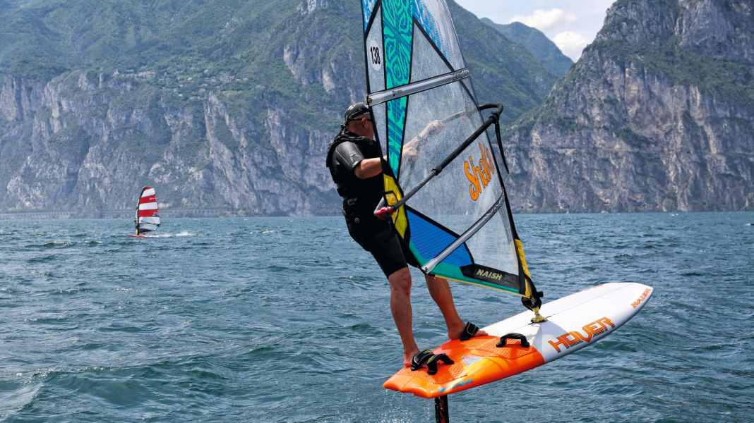 Naish Hover 142 - addition to the foil family