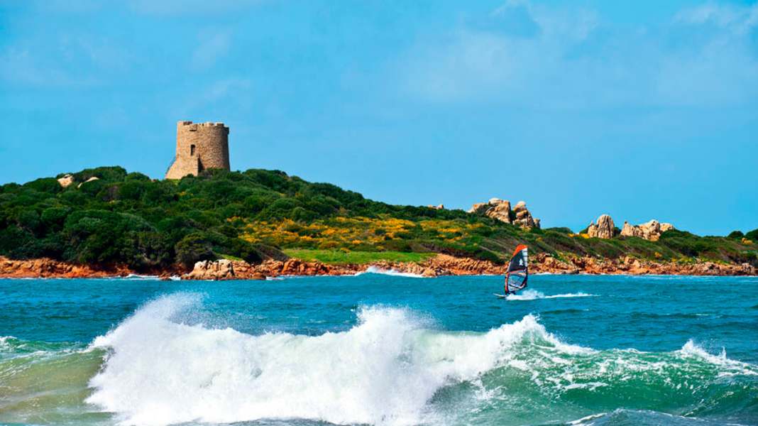 Spot Guide Sardinia North - the best windsurfing spots at a glance