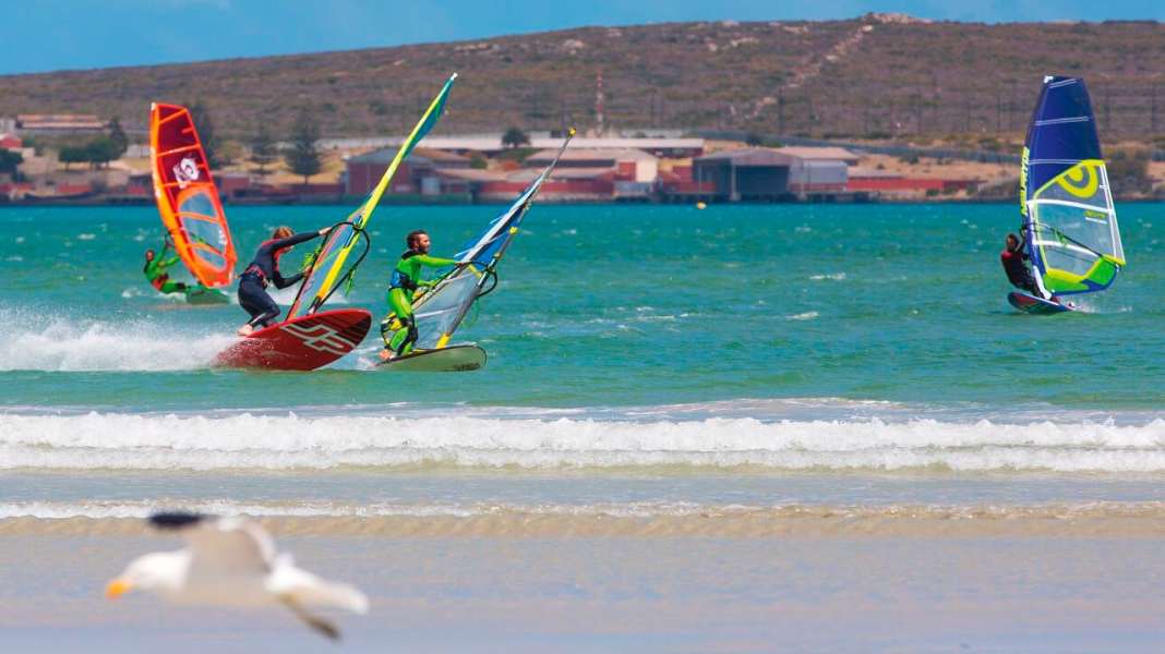 Windsurf Segel Guide – so findest du das richtige Segel zum Windsurfen