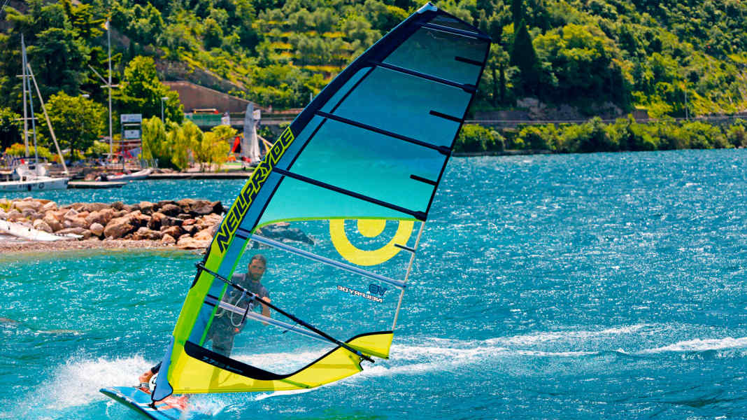 Einzeltest 2017: Freeracesegel Neilpryde V8