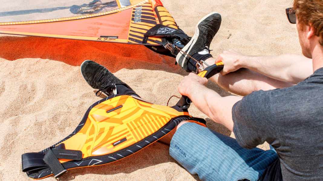 Trimm-Trick! So baust du dir eine Trimmhilfe für Windsurfsegel