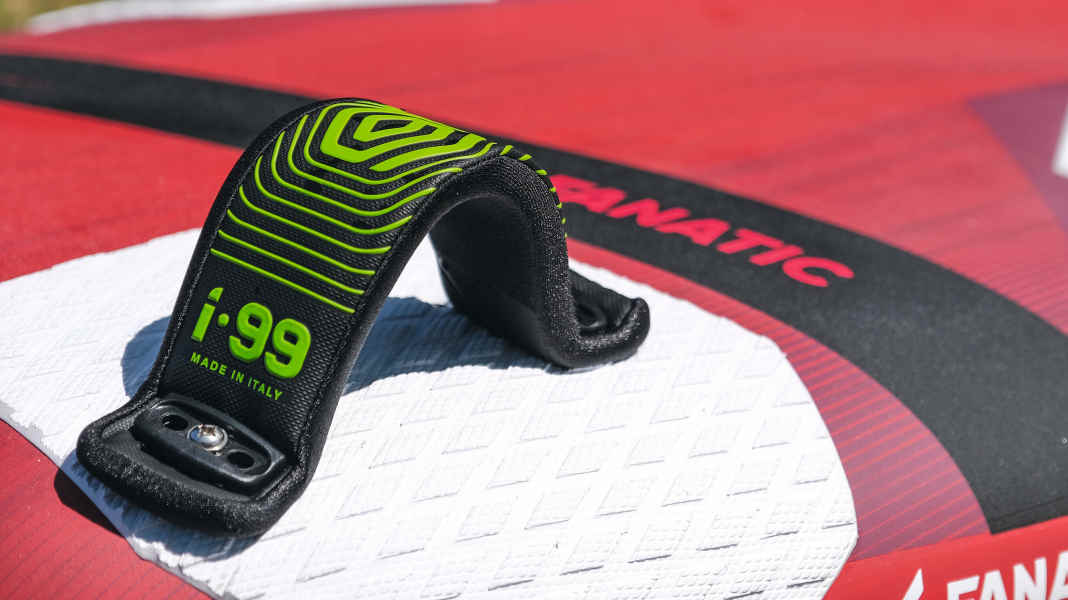 Short test 2019: foot straps from I-99