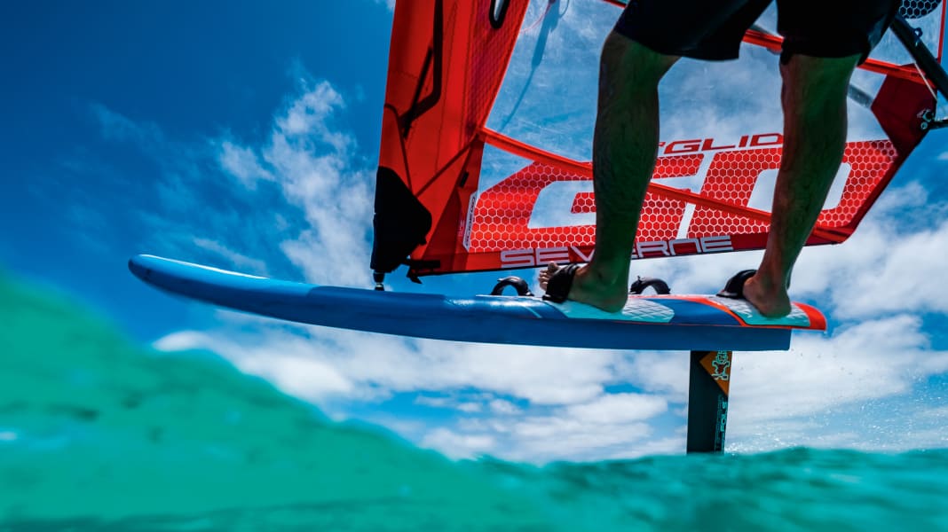 Foil basics: important terms, foil types and the right equipment for foil windsurfing