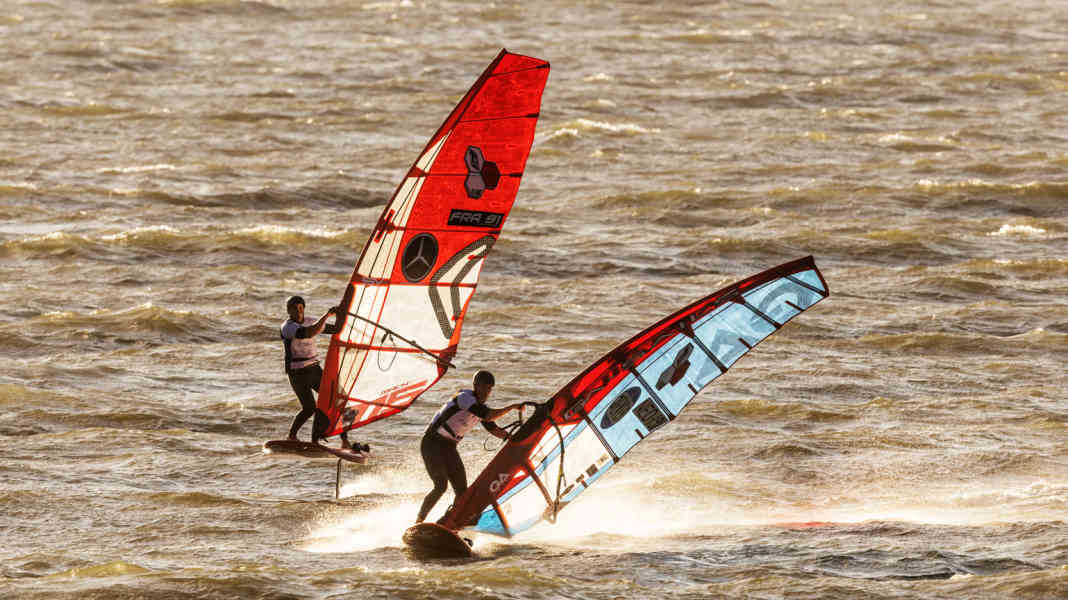 Slalom-Regelwerk: IFCA führt getrennte Wertungen für Finne und Foil ein