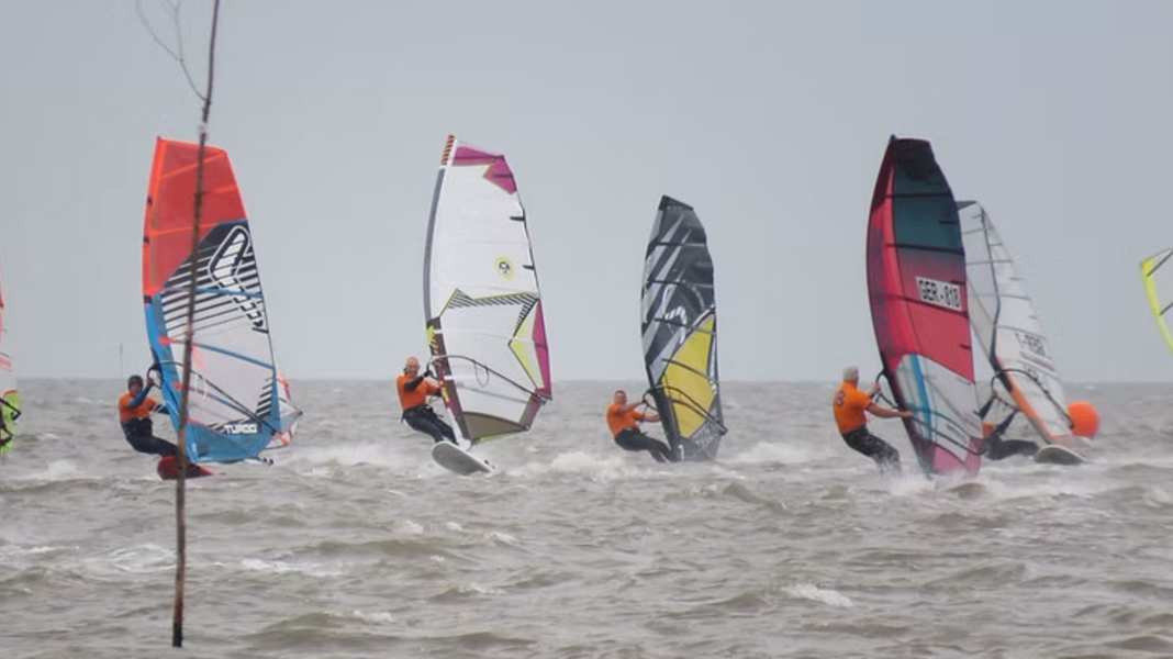 Beginners' regatta: ProAm Windsurf Cup in Dorum-Neufeld on the North Sea