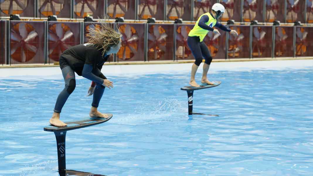 Pump foiling: Kick-off of the Surf Foil World Tour at boot Düsseldorf