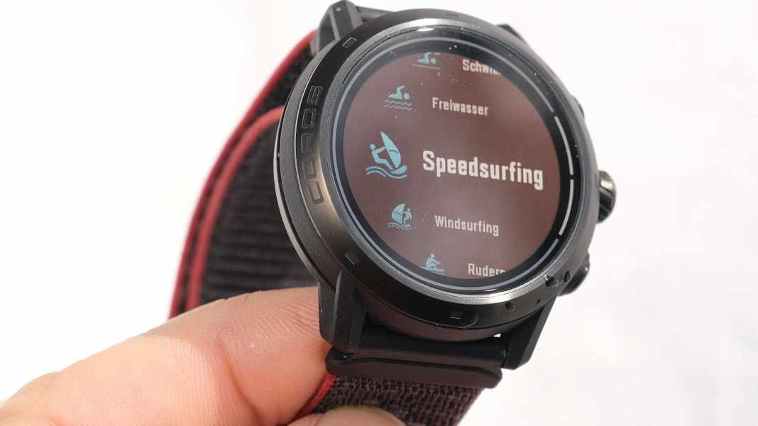 Coros Apex Pro 2: Luxury GPS watch for speed surfers in a short test