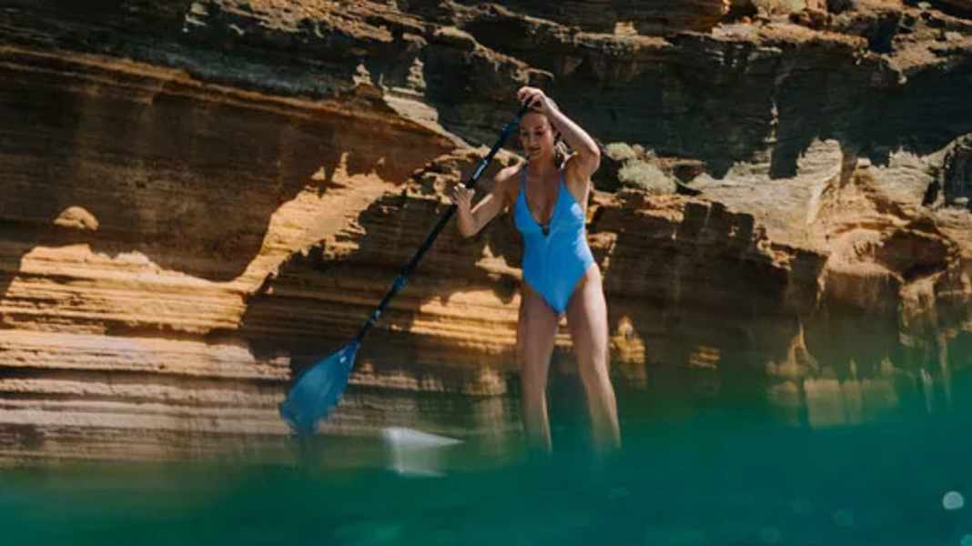 surf Advent Calendar 2025: Door 15: A Fanatic SUP paddle