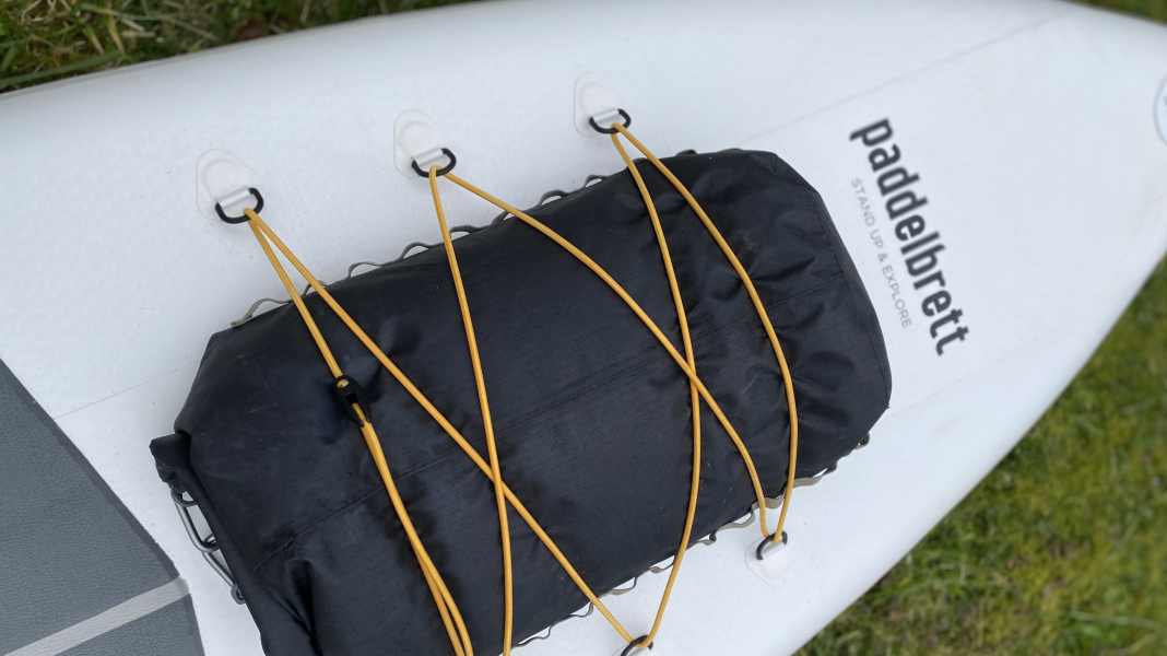 Elasticated straps: retrofitting a luggage net to the iSUP