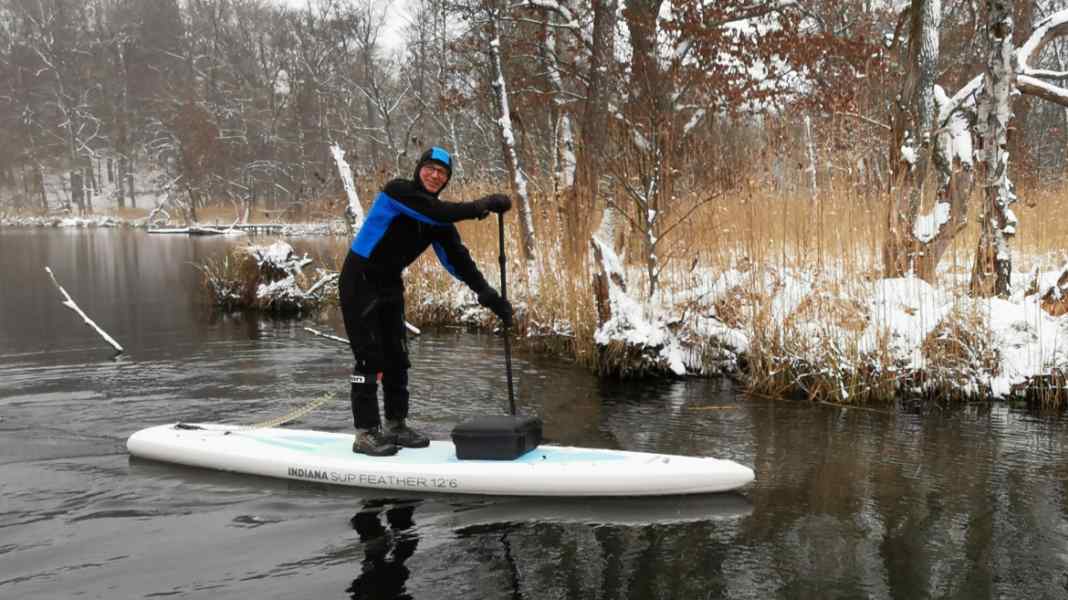 Ratgeber SUP: Im Winter mit dem SUP unterwegs – alles über Kleidung und Sicherheit